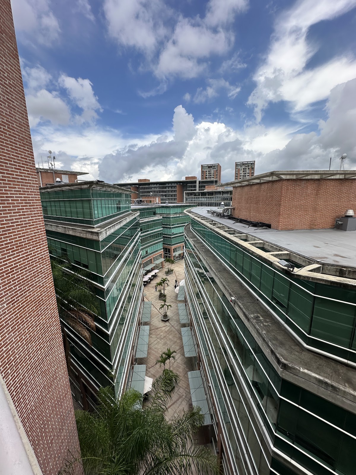 Vista aérea de las azoteas del complejo Ciudad Center